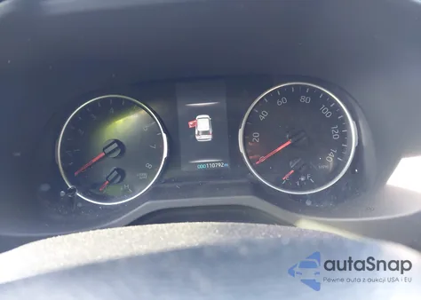 2019 Toyota Rav4 Xle z USA, uszkodzony, nr VIN JTMP1RFV5KD007055